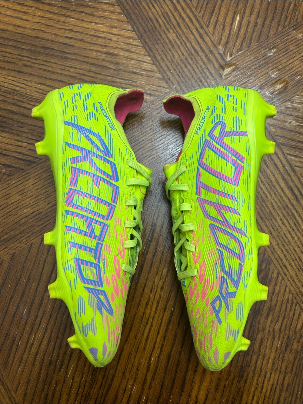 Adidas Predator men’s Soccer Cleats size 7.5